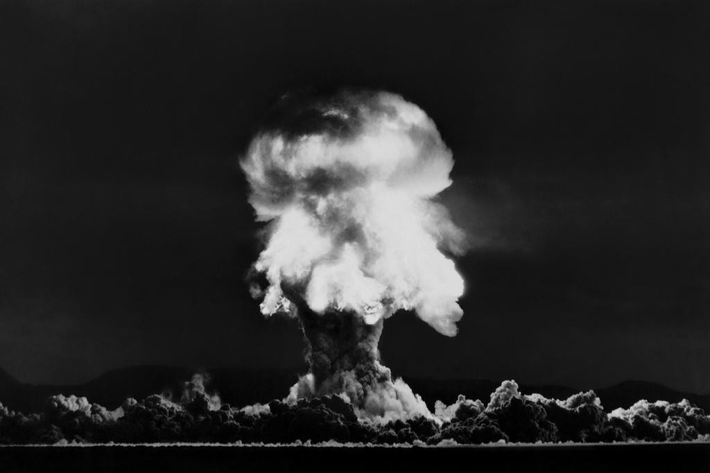 Nuclear Bomb Explosion Nevada Test July 1957 Photo Photograph Poster 36×24