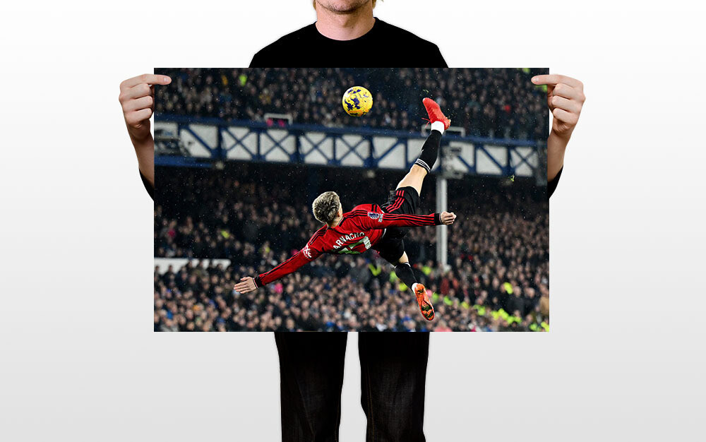 Alejandro Garnacho Manchester United Football Team Player Shot – POSTER 20″x30″