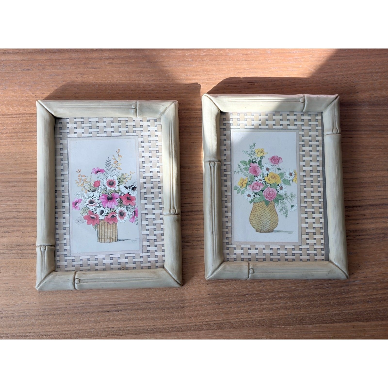 Set of 2 Vintage Style 6×8 Plastic Frames, Faux Bamboo Design, Floral Prints