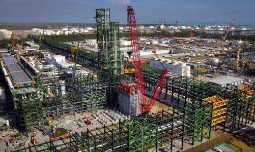 Pemex debe rendir cuentas sobre construcción e inversión en refinería Dos Bocas