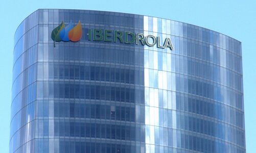 Gobierno pidió a Iberdrola terminar procesos legales para comprar 13 centrales