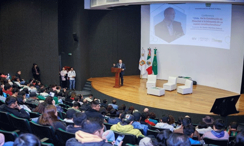Ofrece conferencia en UAEMéx Rubén Martínez Dalmau