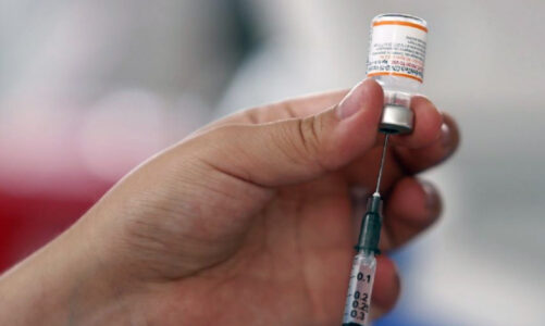 De 800 a 5 mil pesos, los costos de las vacunas contra Covid-19 que están disponibles en farmacias