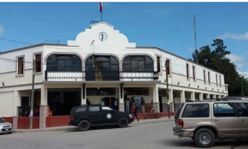 Abandonan 5 cadáveres frente a presidencia municipal de Cárdenas en San Luis Potosí
