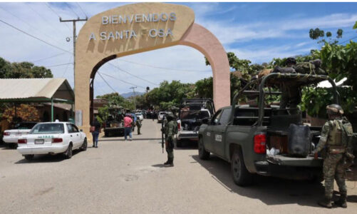Bombardean con drones 5 pueblos de la sierra de Petatlán