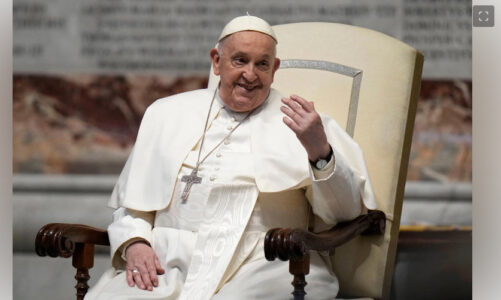 Papa Francisco responde a rezos por su muerte de sacerdotes españoles