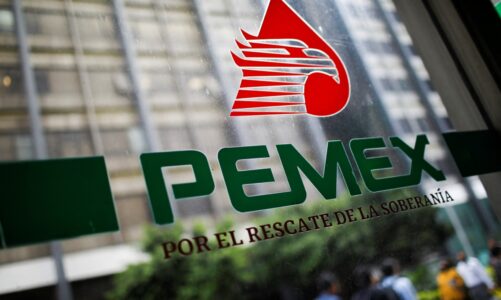 Investigan contratos en Pemex por 799 mdp