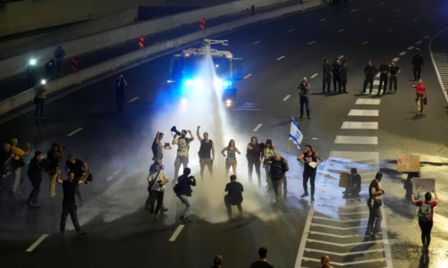 Manifestantes marchan hacia casa de Netanyahu