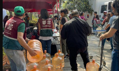 Vecinos de Benito Juárez desconfían de agua del grifo y prefieren usar garrafones