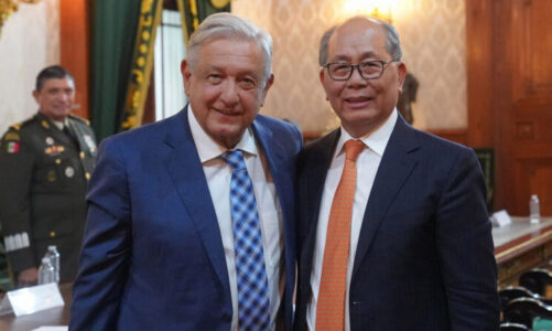 Presidente y delegación del gobierno de China acuerdan continuar amistad y cooperación