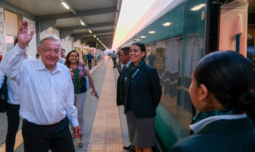 Presidente realiza gira de trabajo a bordo del Tren Maya
