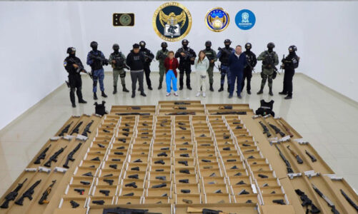 Aseguran arsenal de casi 150 armas en Guanajuato; hay 4 detenidos