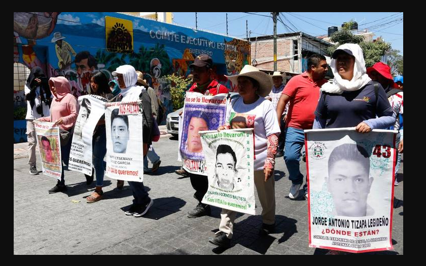 Padres de normalistas de Ayotzinapa no asistirán a reunión con AMLO, el 3 de junio
