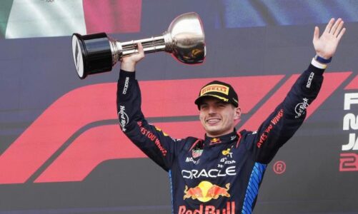 Verstappen gana GP de Japón; “Checo” Pérez, en segunda posición
