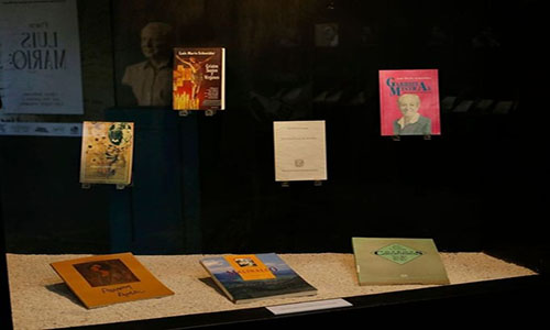 Exhibe UAEMéx libros dedicados a Luis Mario Schneider