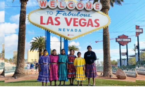 Tras 52 horas sin parar, mujeres rarámuris corren desde Los Angeles hasta Las Vegas Nevada