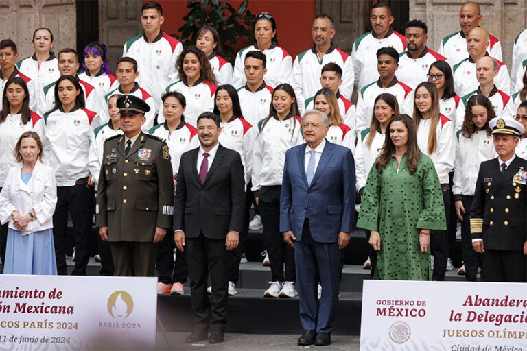 Martí Batres asiste a abanderamientos de Delegación Mexicana que participará en Juegos Olímpicos 2024