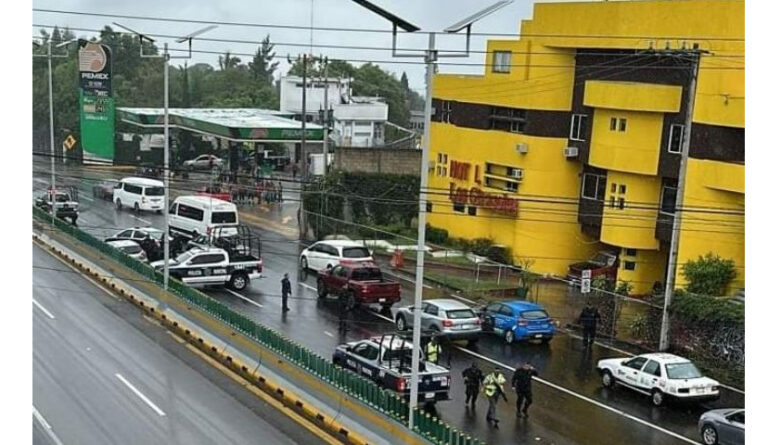 Hoy reportaron persecución y balacera en la México-Cuernavaca