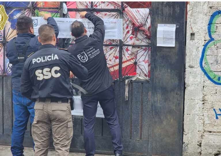 Catean bodega en GAM; aseguran 4 autos, y 4 placas robadas