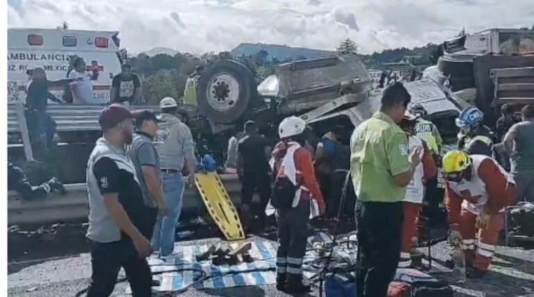 Choque de trailer´s en arco norte, hay rapiña