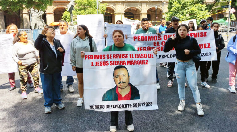 Familiares de víctima de delito fabricado se manifestaron, frente a la SCJN