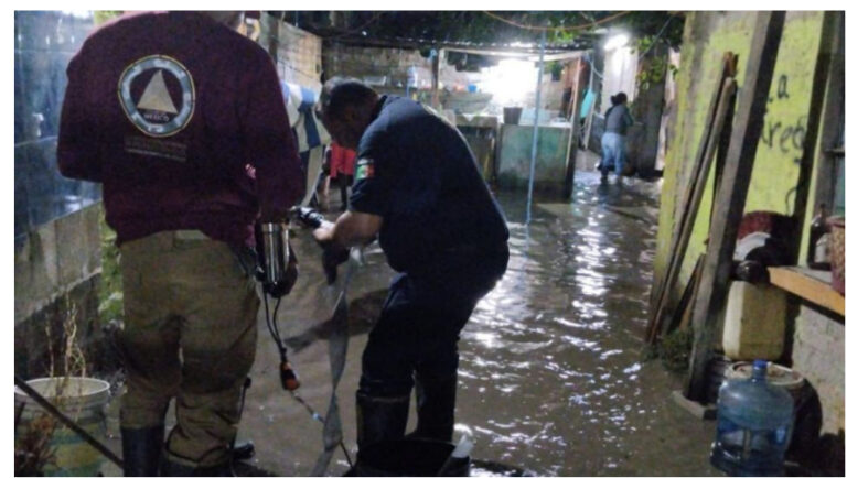 Reportan encharcamientos en zona Oriente y Valle de Toluca, por fuertes lluvias