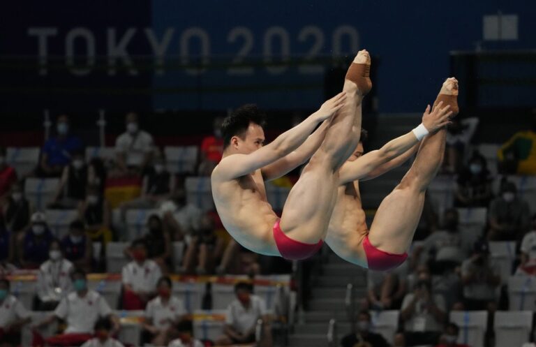 China gana su segundo oro en clavados