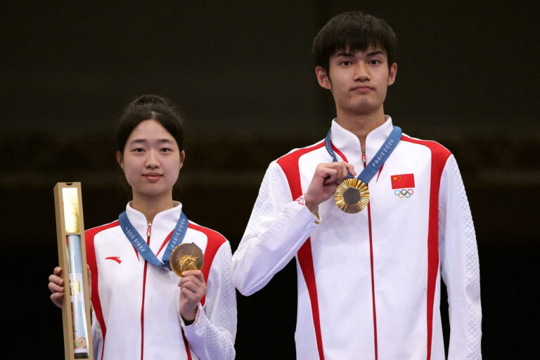 Oro para China en Tiro con rifle de aire comprimido