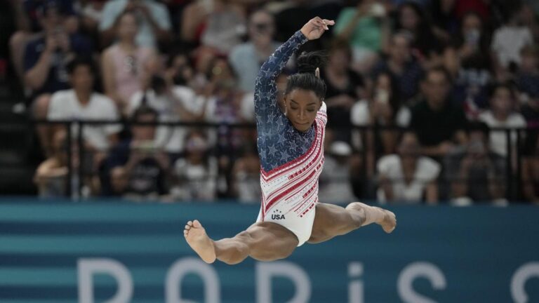 Normal: Estados Unidos gana oro en gimnasia artística