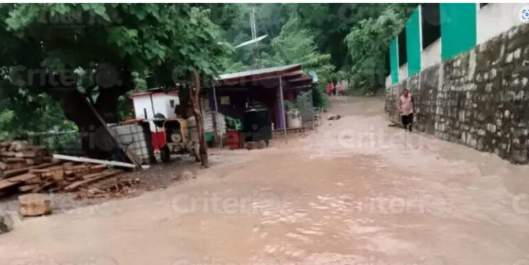 Por desbordamiento del río en Hidalgo, todo se llevó el agua habitantes