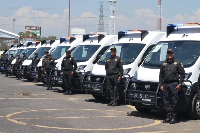 Nuevo parque vehicular para traslado de reos