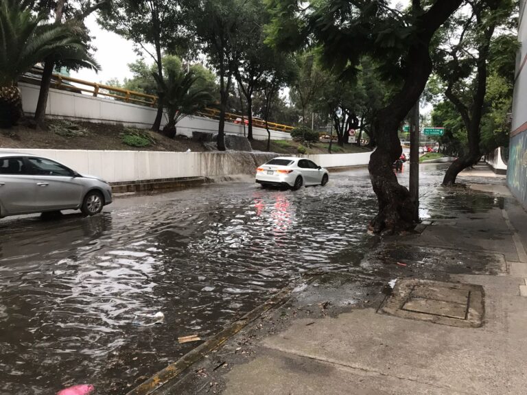 Lluvias dejan críticas inundaciones