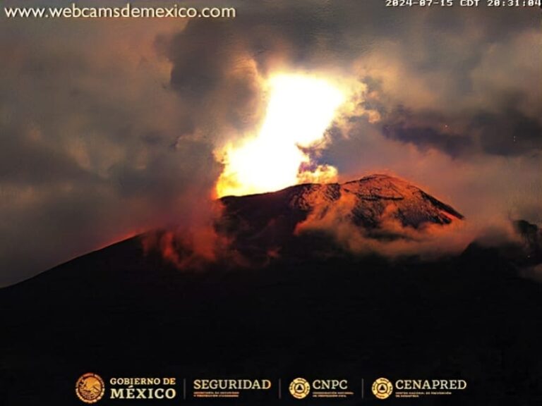 Volcán Popocatépetl registra explosiones