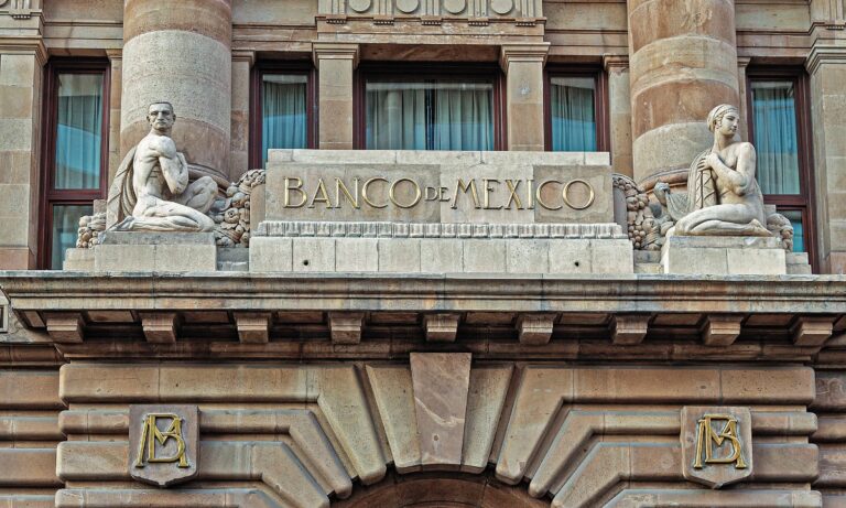 Banxico haría 3 recortes más a tasas de interés por inflación