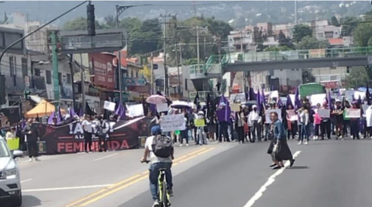 México-Cuernavaca: bloqueada la carretera, en ambos sentidos