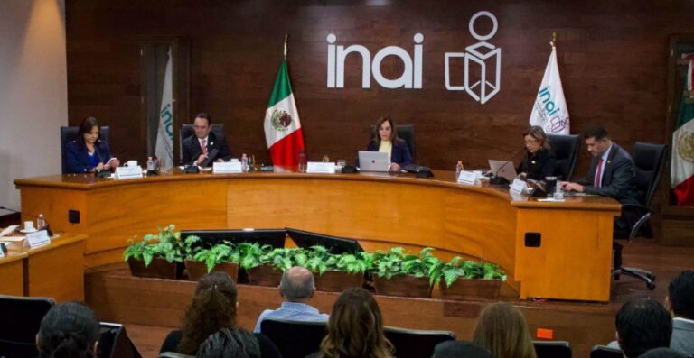 Desaparecer al INAI es un retroceso para México y sus derechos humanos