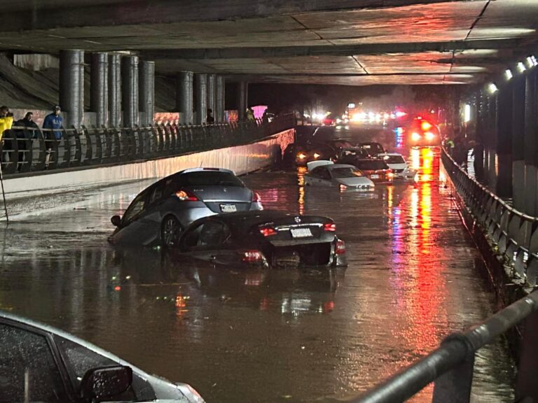 Fuertes inundaciones en Naucalpan, EdoMex