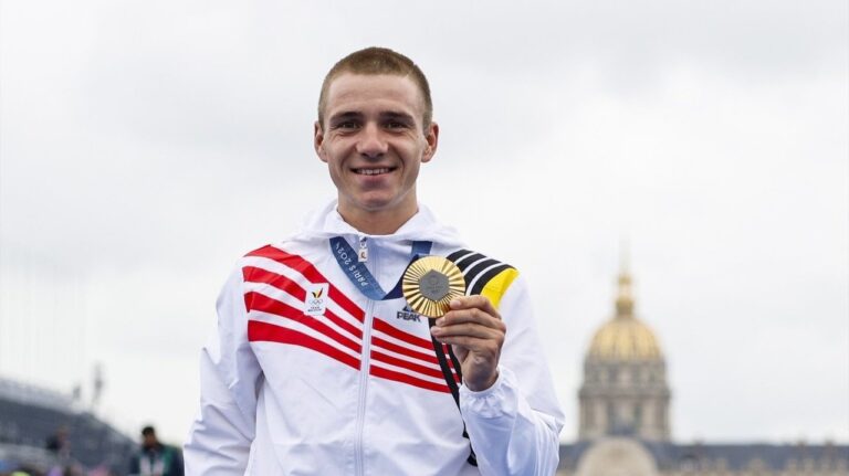 Remco Evenepoel hace historia con Ciclismo en ruta