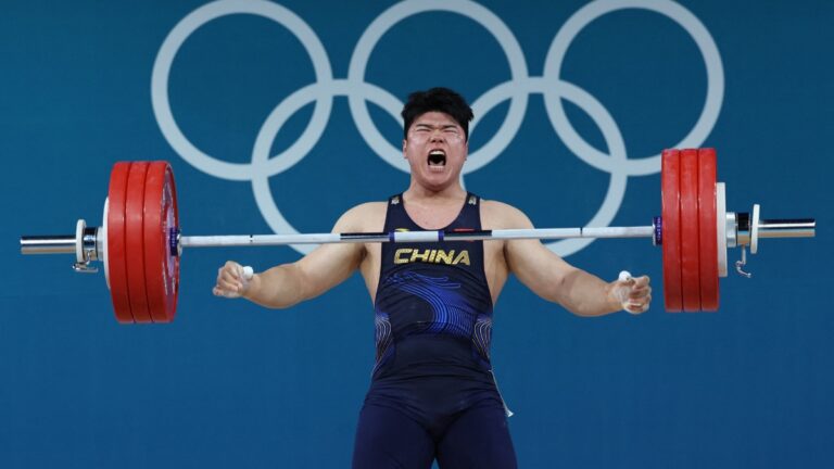 Liu Huanhua es de oro en halterofilia  de 102kg