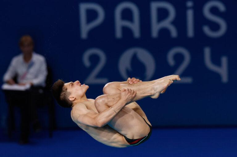 Osmar Olvera gana bronce para México en trampolín de 3 metros