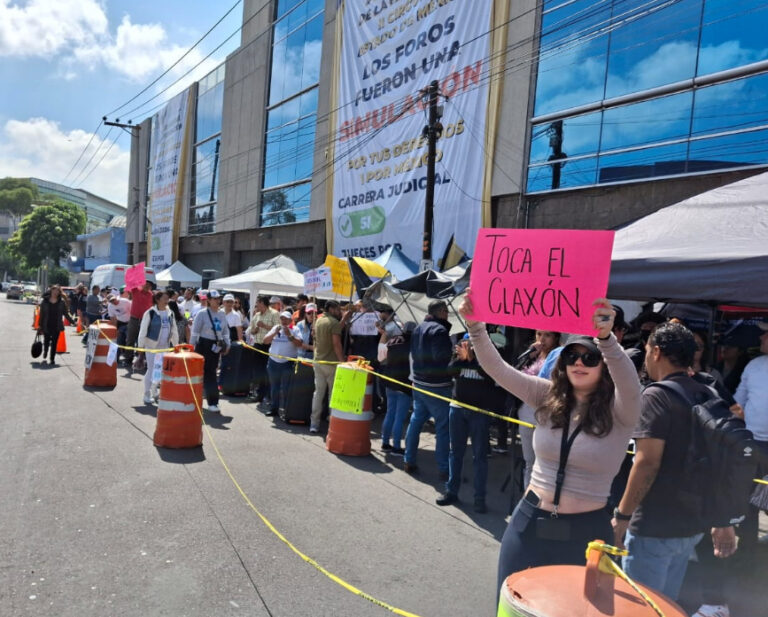 Continúan las manifestaciones de trabajadores del poder judicial, en su tercer día de paro