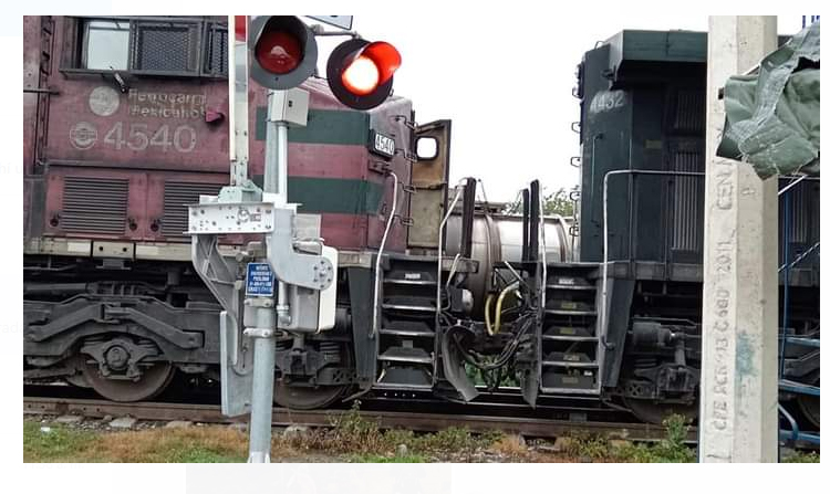 Choque tren contra tráiler en Edo-Mex