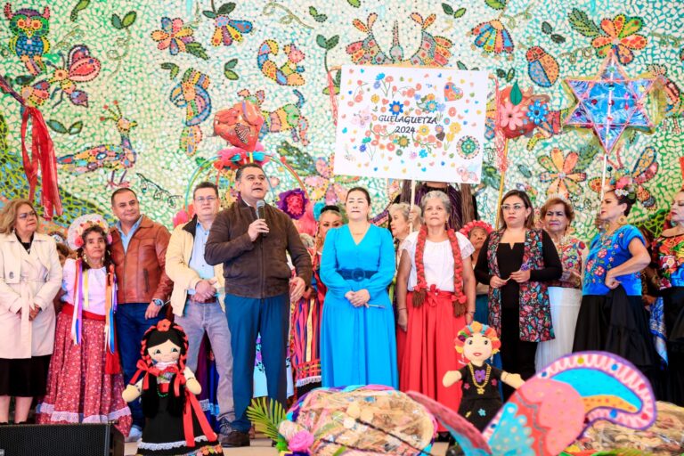 Celebra Gobierno de Tlalnepantla Guelaguetza 2024 junto a los adultos mayores