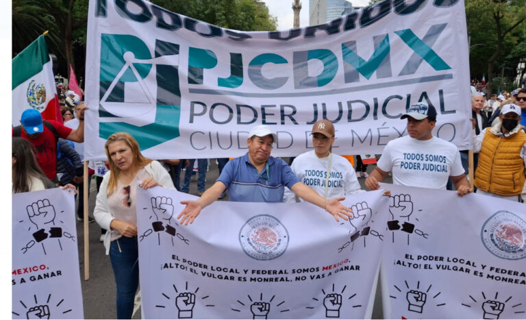 Manifestantes protestan en Congreso de la CdMx, se discute reforma al PJ