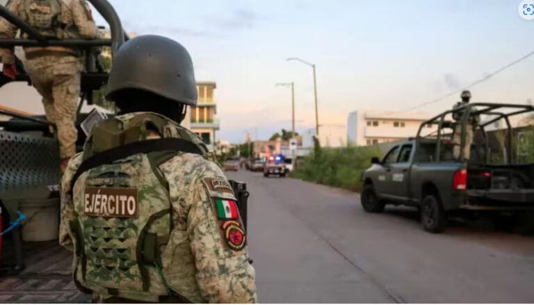 Reportan bloqueo en Culiacán y asesinato de una persona, en “La Costerita”