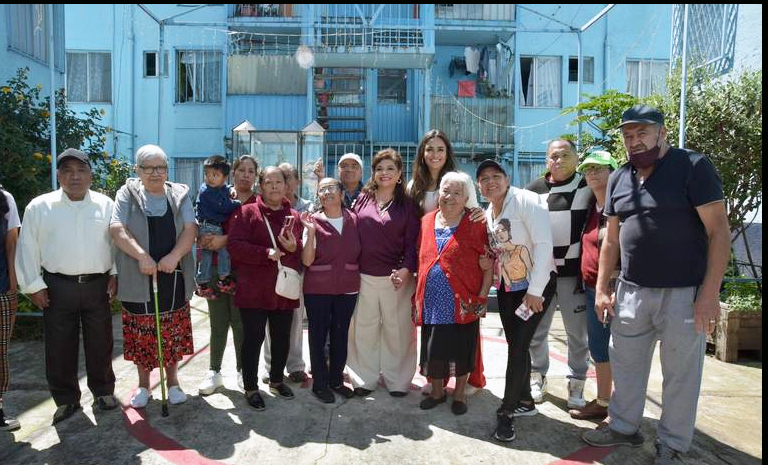 Clara Brugada y Rojo de la Vega encabezaron el programa “Casa por Casa”, en Cuauhtémoc