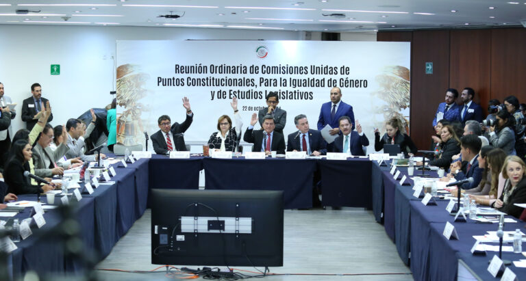 Comisiones del Senado aprueban reformas constitucionales para garantizar igualdad sustantiva de las mujeres