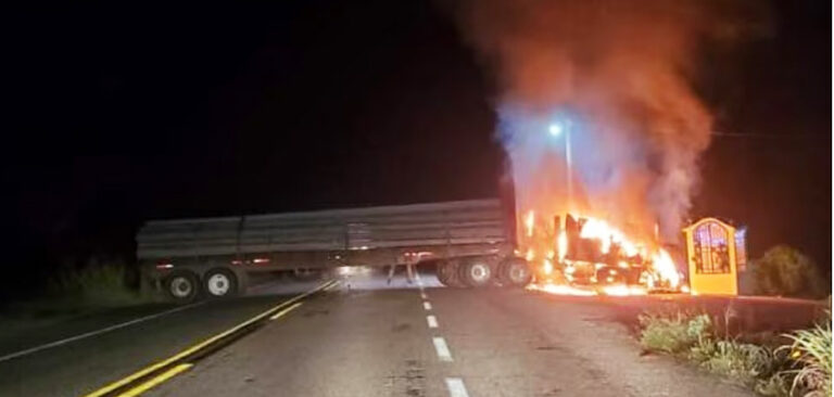 Enfrentamientos y bloqueos en Tecpan de Galeana, Guerrero