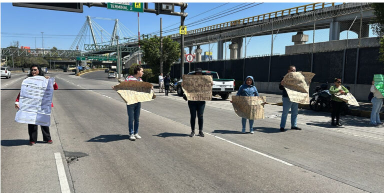 Ex trabajadores de Interjet fueron replegados por la policía de CdMx