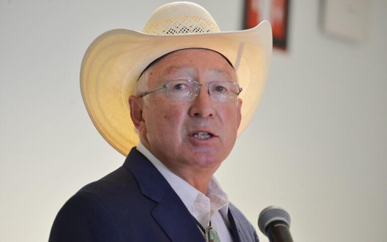 Comunicación con Ken Salazar será a través de SRE: Sheinbaum